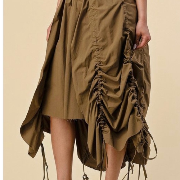 Skirt - Picture 3 of 7